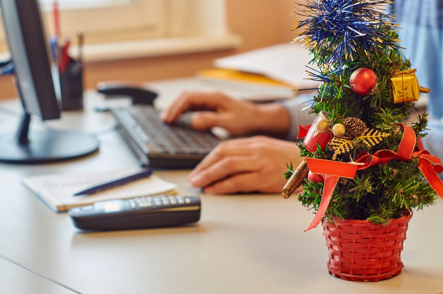 How to Enhance Your Office at Christmas Time